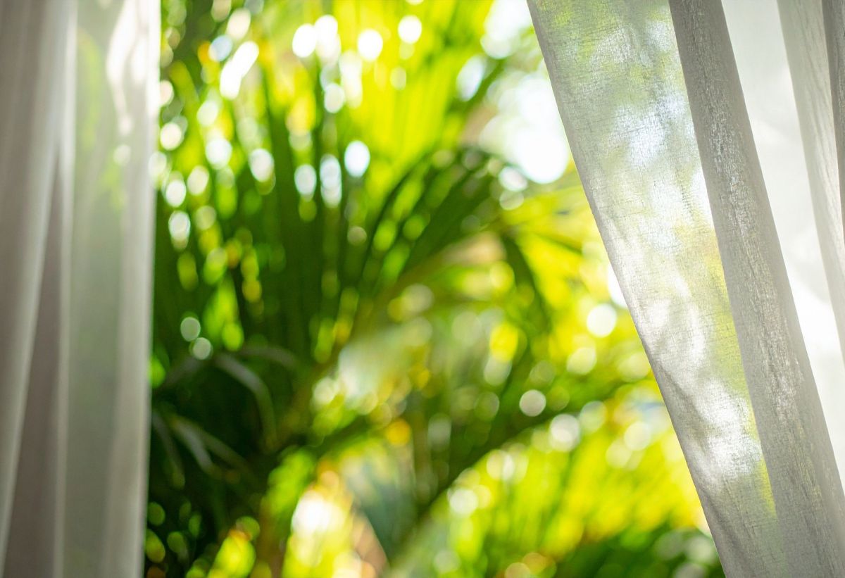 How to Spring Clean your Home Plus a Free Spring Cleaning Checklist