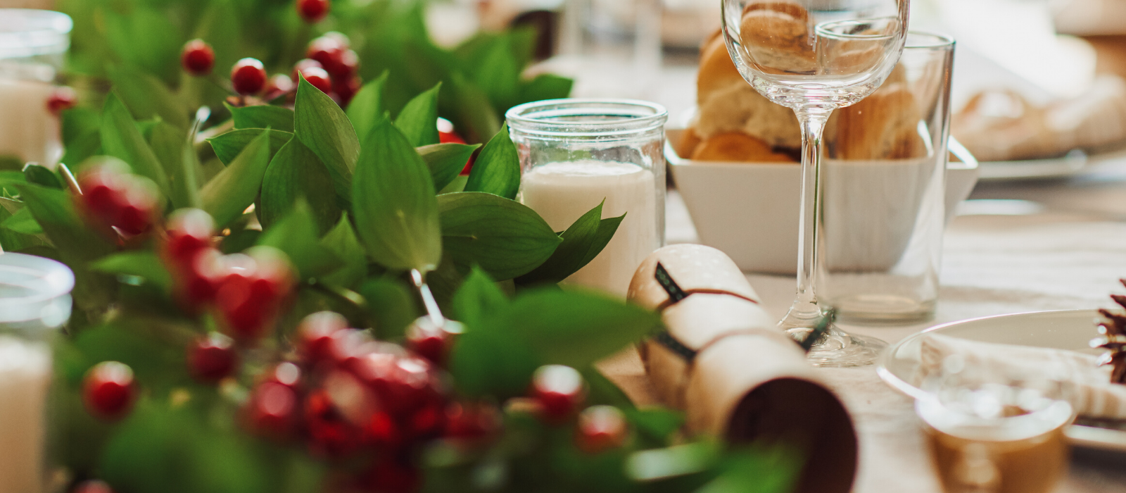 Free Printable Christmas Planners and Checklists for Christmas Gifts, Meal Planner, Guest List, Shopping List and Weekly Planner