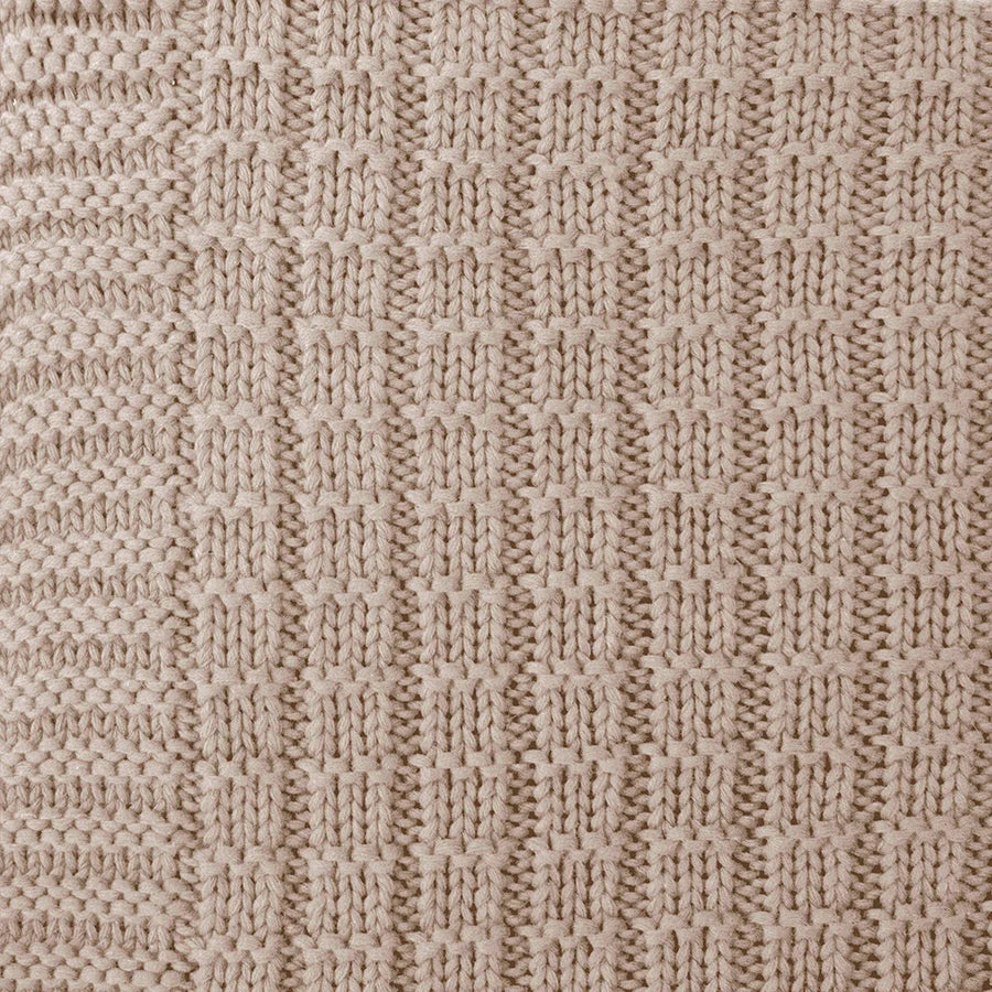 The gorgeous knitted pattern of Tanami Throw in Latte Brown with a knitted pattern measuring 130cm x 200cm.